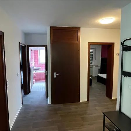 Lejlighed Living 21, Monteur- Und Ferienwohnung, 6 Personen, Zur Langfristigen Anmietung Mönchengladbach