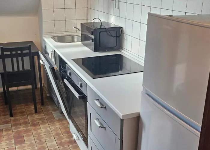 Living 21, Monteur- Und Ferienwohnung, 6 Personen, Zur Langfristigen Anmietung Lejlighed